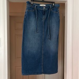 NEW Straight Denim Skirt with Spilt